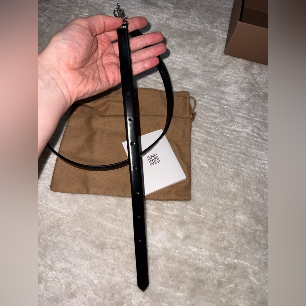 Toteme Skinny Leather Belt, Black - Picture 12 of 17
